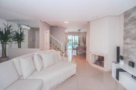 Casa à venda com 180m², 3 quartos e 2 vagasSala