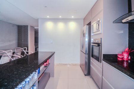 Casa à venda com 180m², 3 quartos e 2 vagasCozinha