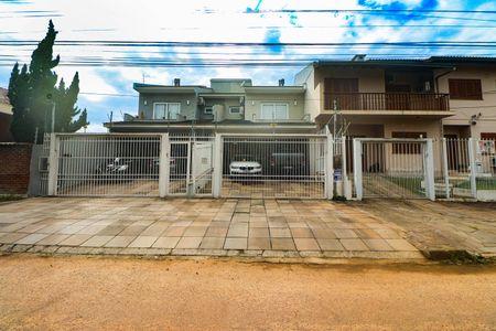 Casa à venda com 180m², 3 quartos e 2 vagasFachada