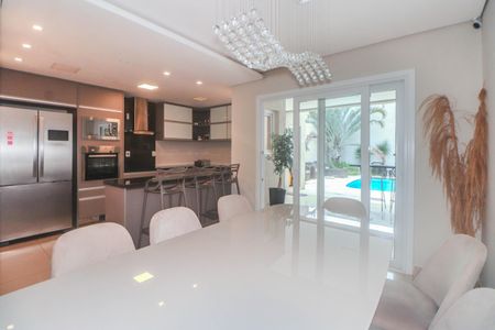 Casa à venda com 180m², 3 quartos e 2 vagasCozinha