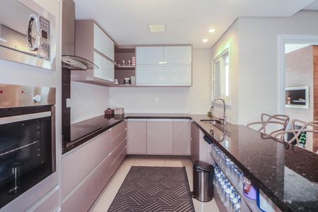 Casa à venda com 180m², 3 quartos e 2 vagasCozinha