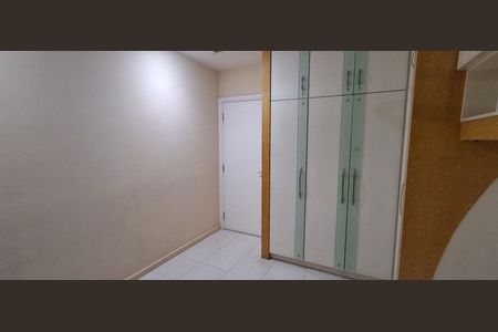 Apartamento à venda com 180m², 4 quartos e 3 vagasQuarto