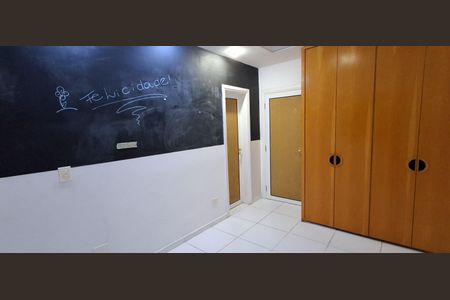 Apartamento à venda com 180m², 4 quartos e 3 vagasSuíte 2