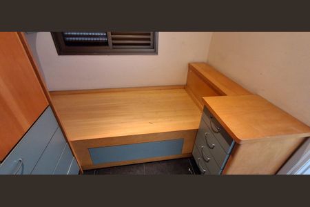 Apartamento à venda com 180m², 4 quartos e 3 vagasQuarto Área de serviço