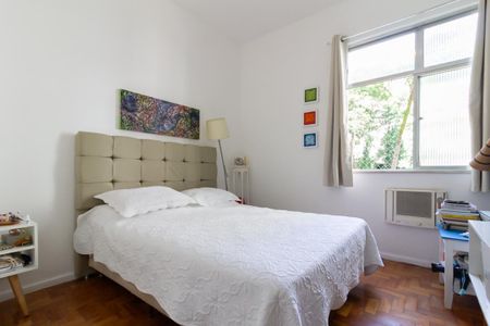 Apartamento à venda com 70m², 2 quartos e sem vaga Apartamento à venda com 70m², 2 quartos e sem vagaSuíte