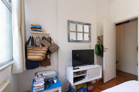 Apartamento à venda com 70m², 2 quartos e sem vaga Apartamento à venda com 70m², 2 quartos e sem vagaSuíte