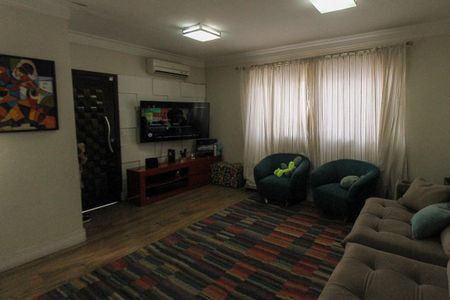 Casa para alugar com 213m², 3 quartos e 4 vagasSala