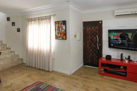 Casa para alugar com 213m², 3 quartos e 4 vagasSala