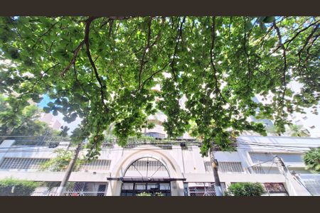 Apartamento à venda com 75m², 3 quartos e 1 vagaFachada