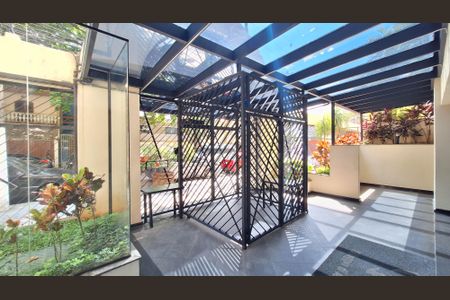 Apartamento à venda com 75m², 3 quartos e 1 vagaEntrada