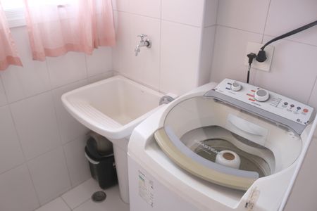 Apartamento para alugar com 63m², 2 quartos e 1 vagaÁrea de Serviço