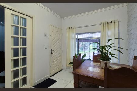 Casa à venda com 153m², 3 quartos e 2 vagasSala 2