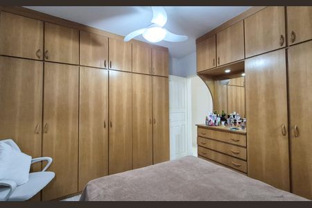 Casa à venda com 153m², 3 quartos e 2 vagasSuíte