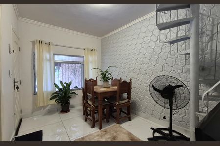 Casa à venda com 153m², 3 quartos e 2 vagasSala 2