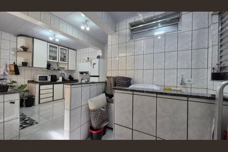 Casa à venda com 153m², 3 quartos e 2 vagasLavanderia