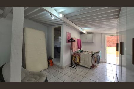 Casa à venda com 153m², 3 quartos e 2 vagasSótão