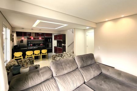 Casa de condomínio à venda com 220m², 3 quartos e 4 vagasSala