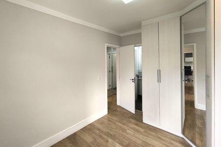 Casa de condomínio à venda com 220m², 3 quartos e 4 vagasSuíte 2