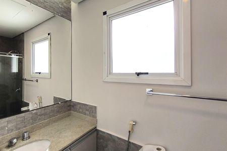 Casa de condomínio à venda com 220m², 3 quartos e 4 vagasBanheiro da Suíte 3