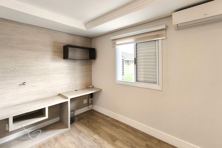 Casa de condomínio à venda com 220m², 3 quartos e 4 vagasEscritório