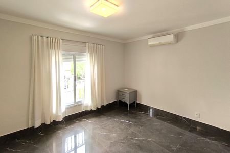 Casa de condomínio à venda com 220m², 3 quartos e 4 vagasSuíte 1