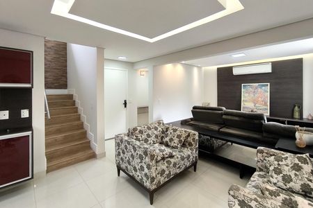 Casa de condomínio à venda com 220m², 3 quartos e 4 vagasSala