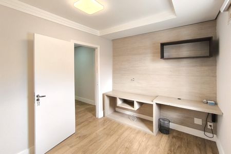 Casa de condomínio à venda com 220m², 3 quartos e 4 vagasEscritório