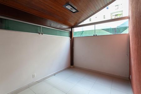 Apartamento à venda com 80m², 2 quartos e 1 vagaSala de TV