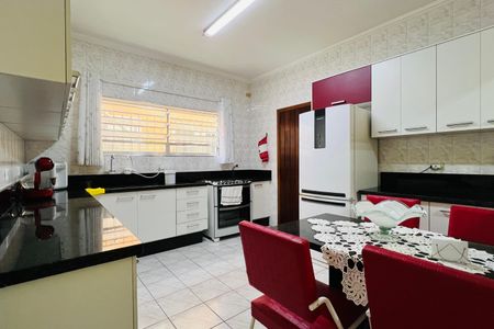 Casa à venda com 186m², 3 quartos e 2 vagasCozinha