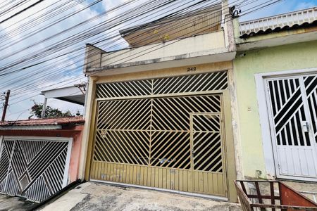 Casa à venda com 186m², 3 quartos e 2 vagasFachada