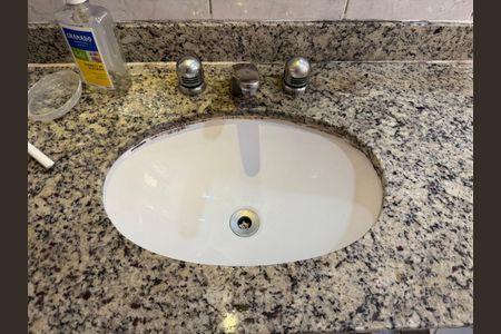 Apartamento à venda com 85m², 3 quartos e 1 vaga Apartamento à venda com 85m², 3 quartos e 1 vagaSuíte - Banheiro