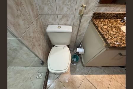 Apartamento à venda com 85m², 3 quartos e 1 vaga Apartamento à venda com 85m², 3 quartos e 1 vagaBanheiro Social