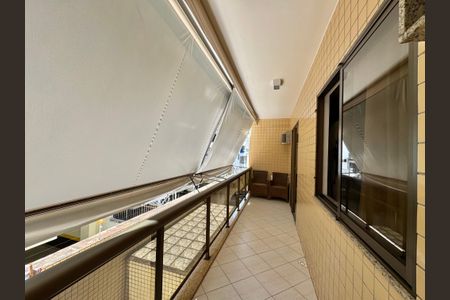 Apartamento à venda com 85m², 3 quartos e 1 vaga Apartamento à venda com 85m², 3 quartos e 1 vagaVaranda