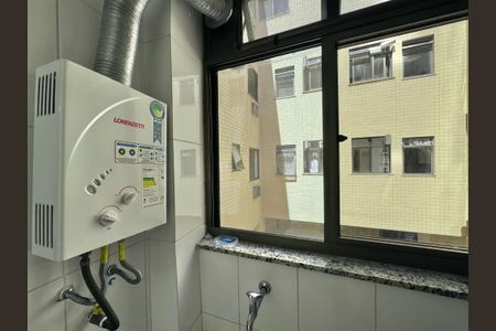 Apartamento à venda com 85m², 3 quartos e 1 vaga Apartamento à venda com 85m², 3 quartos e 1 vagaCozinha e Área de Serviço