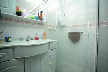 Casa à venda com 130m², 3 quartos e 4 vagasBanheiro 1