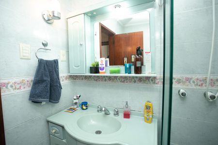 Casa à venda com 130m², 3 quartos e 4 vagasBanheiro 1