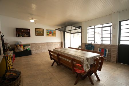 Casa à venda com 130m², 3 quartos e 4 vagasÁrea comum - Churrasqueira