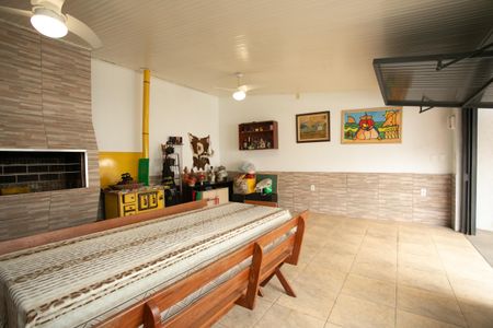 Casa à venda com 130m², 3 quartos e 4 vagasÁrea comum - Churrasqueira