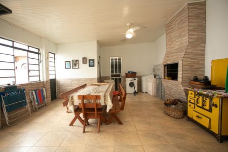 Casa à venda com 130m², 3 quartos e 4 vagasÁrea comum - Churrasqueira