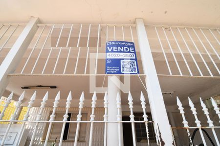 Casa à venda com 180m², 3 quartos e 2 vagasPlaca