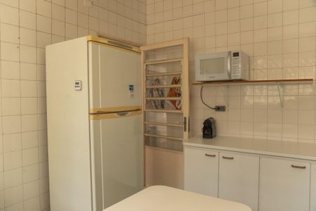 Casa à venda com 132m², 3 quartos e 2 vagas Casa à venda com 132m², 3 quartos e 2 vagasCozinha