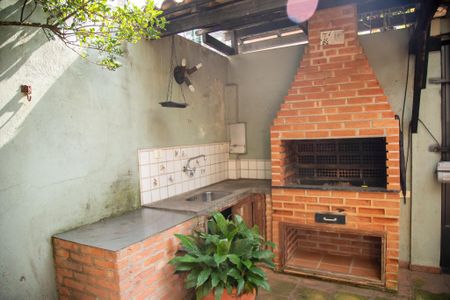 Casa à venda com 132m², 3 quartos e 2 vagas Casa à venda com 132m², 3 quartos e 2 vagasÁrea comum