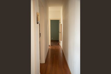 Casa à venda com 132m², 3 quartos e 2 vagas Casa à venda com 132m², 3 quartos e 2 vagasCorredor