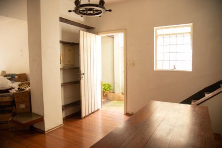 Casa à venda com 132m², 3 quartos e 2 vagas Casa à venda com 132m², 3 quartos e 2 vagasSala