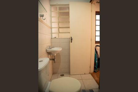 Casa à venda com 132m², 3 quartos e 2 vagas Casa à venda com 132m², 3 quartos e 2 vagasBanheiro