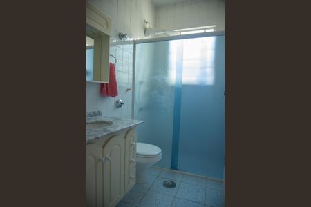 Casa à venda com 132m², 3 quartos e 2 vagas Casa à venda com 132m², 3 quartos e 2 vagasBanheiro