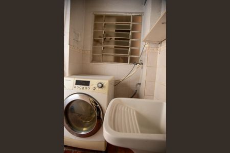 Casa à venda com 132m², 3 quartos e 2 vagas Casa à venda com 132m², 3 quartos e 2 vagasÁrea de Serviço