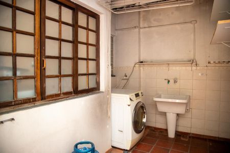 Casa à venda com 132m², 3 quartos e 2 vagas Casa à venda com 132m², 3 quartos e 2 vagasÁrea de Serviço