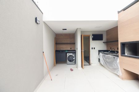 Casa à venda com 90m², 3 quartos e 1 vaga Casa à venda com 90m², 3 quartos e 1 vagaChurrasqueira e Área de Serviço