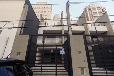 Casa à venda com 90m², 3 quartos e 1 vaga Casa à venda com 90m², 3 quartos e 1 vagaFachada